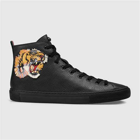 Gucci tiger sneakers high